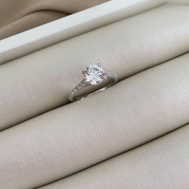 ANEL PT SOLITÁRIO CRAV PEDRA 7MM