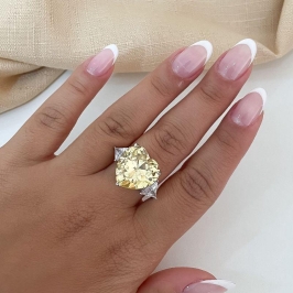 ANEL PT CORAÇÃO G AMARELO