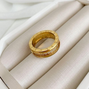 ALIANÇA AÇO BVLGARI MEIO EM PEDRAS