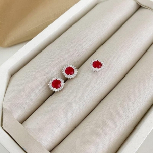 CONJ PT EM PEDRA CRAVEJADA