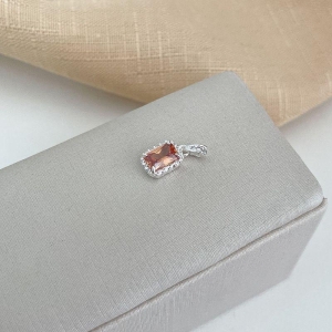 PG  PT PEDRA AMBAR CLARO CRAVEJADA