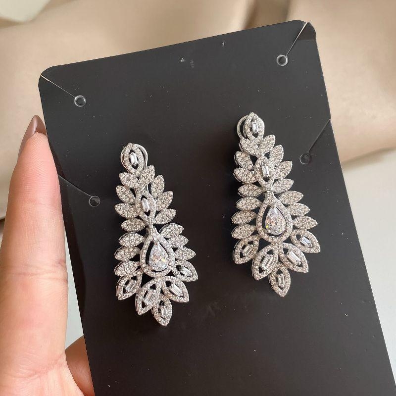 BR PT PEDRA GOTA CRAVEJADA G