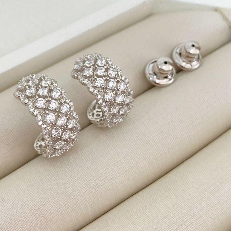 BR PT PEDRAS CRAVEJADO