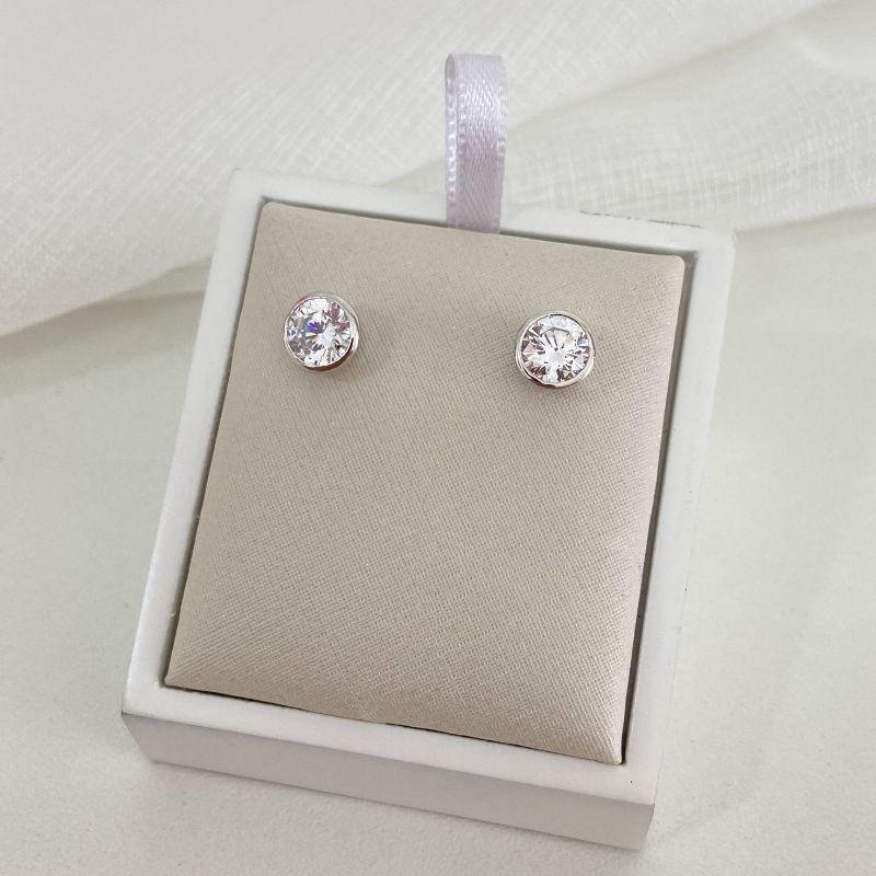 BR PT PEDRA CRISTAL 6MM