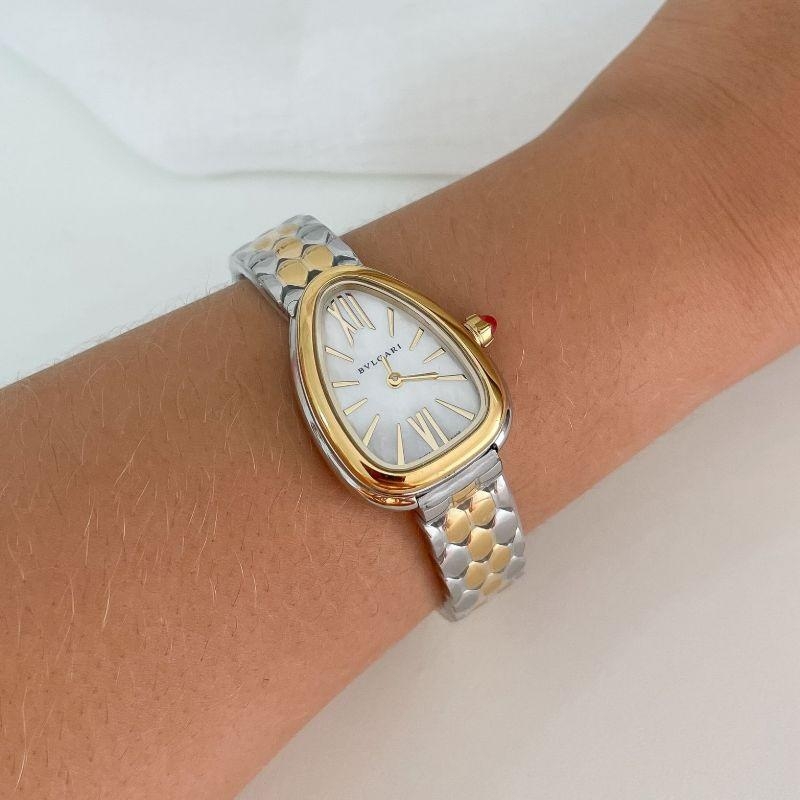 RELOGIO BVLGARI (DOURADO E PRATA)