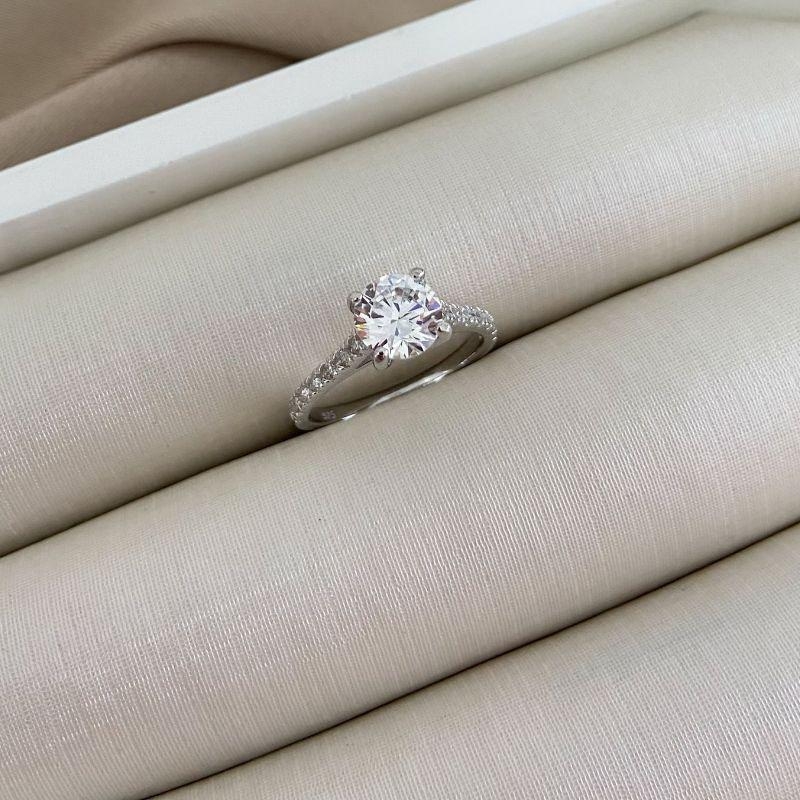 ANEL PT SOLITÁRIO CRAV PEDRA 7MM