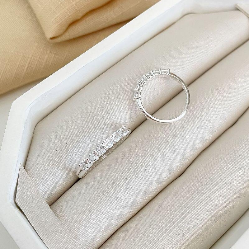 ANEL PT MEIA ALIANÇA 6P CRISTAIS