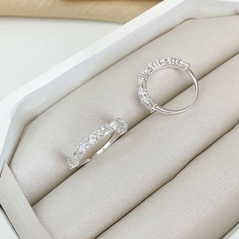 ANEL PT MEIA ALIANÇA 9P CRISTAIS