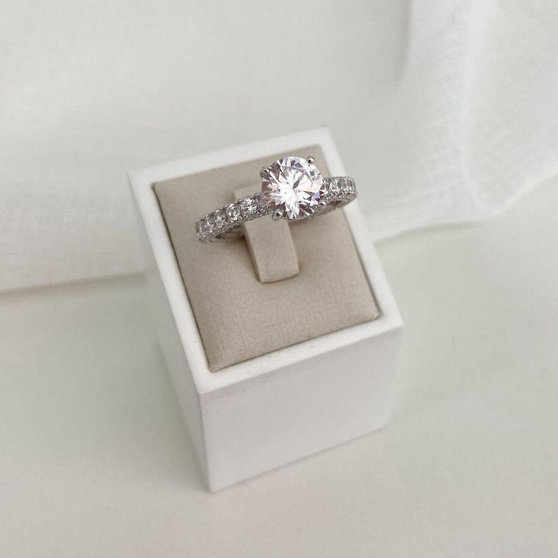 ANEL PT SOLITÁRIO CRAVEJADO 7MM