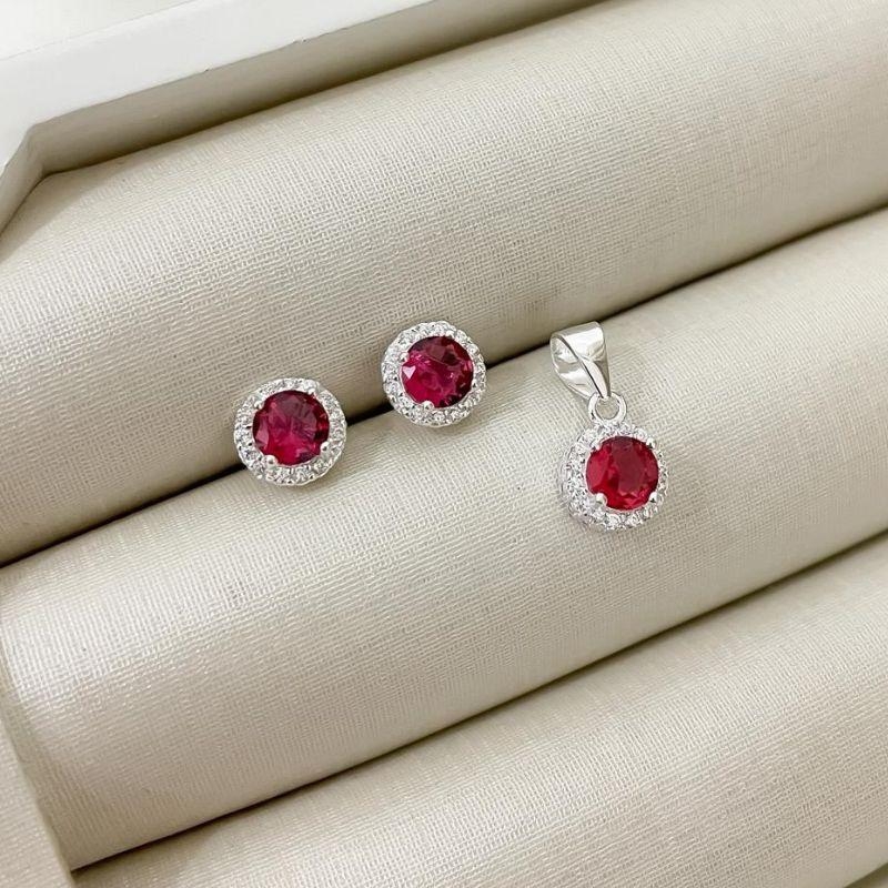 CONJ PT P VERMELHA CRAVEJADA