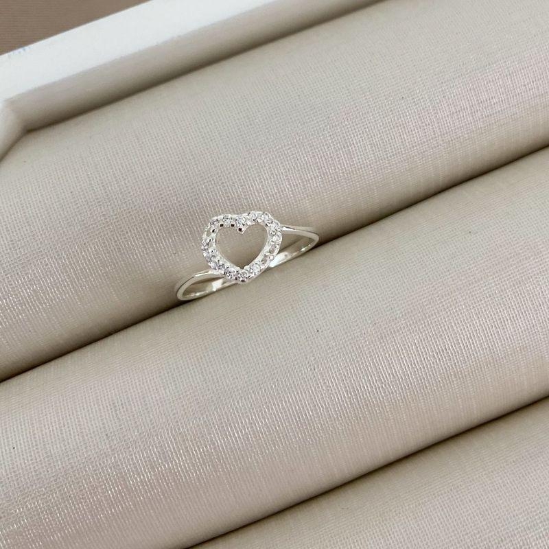 ANEL PT CORAÇAO CRAVEJADA