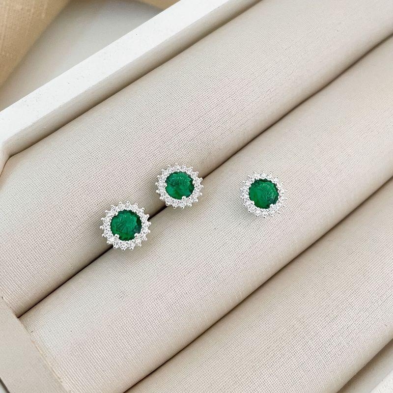 CONJ PT EM PEDRA CRAVEJADA