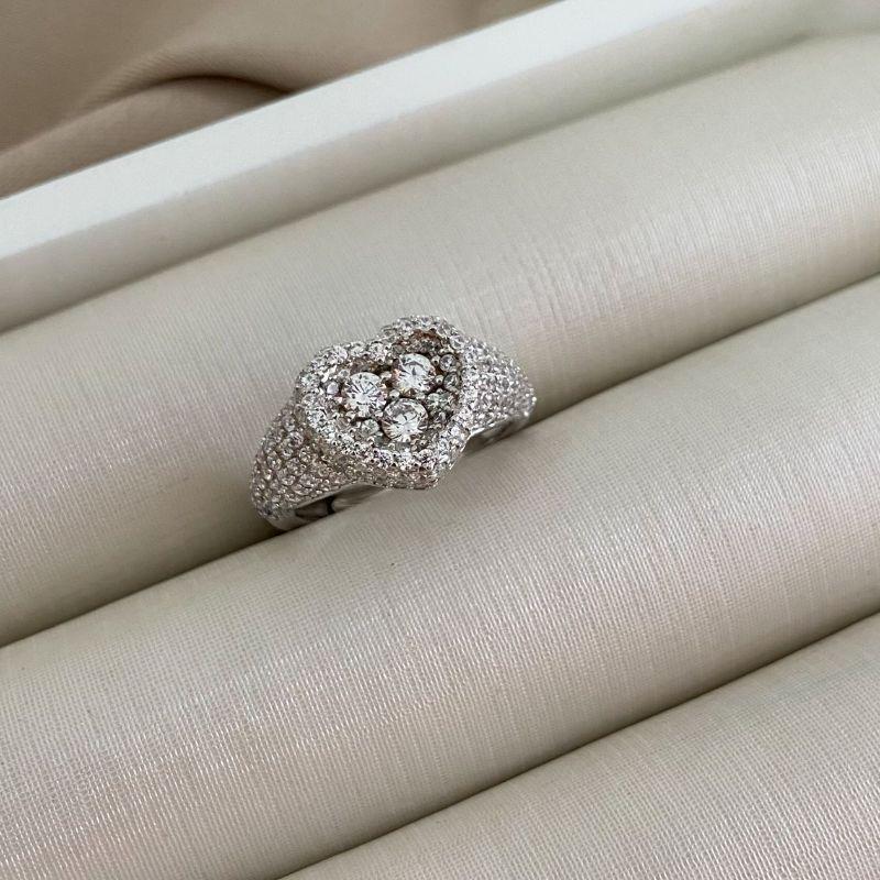 ANEL PT CORAÇÃO CRAV 3 PEDRAS