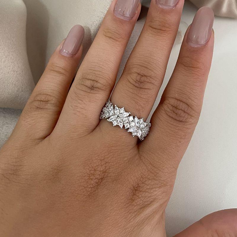 ANEL PT FLOR EM PEDRAS