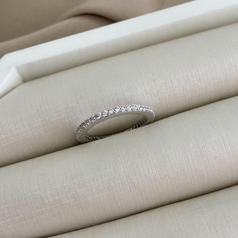 ANEL PT MEIA ALIANÇA EM PEDRAS 1MM