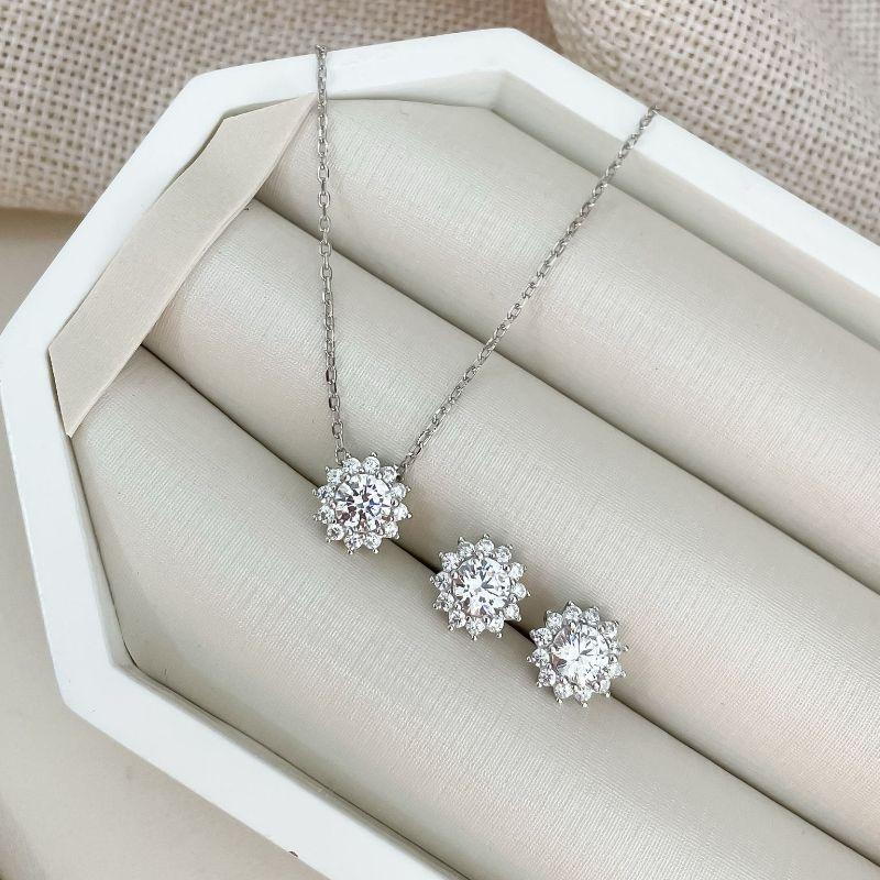 CONJ PT PEDRA CRAVEJADA