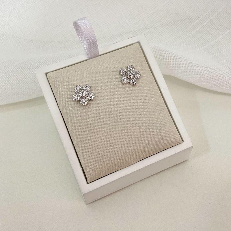 BR PT FLOR CRAVEJADO