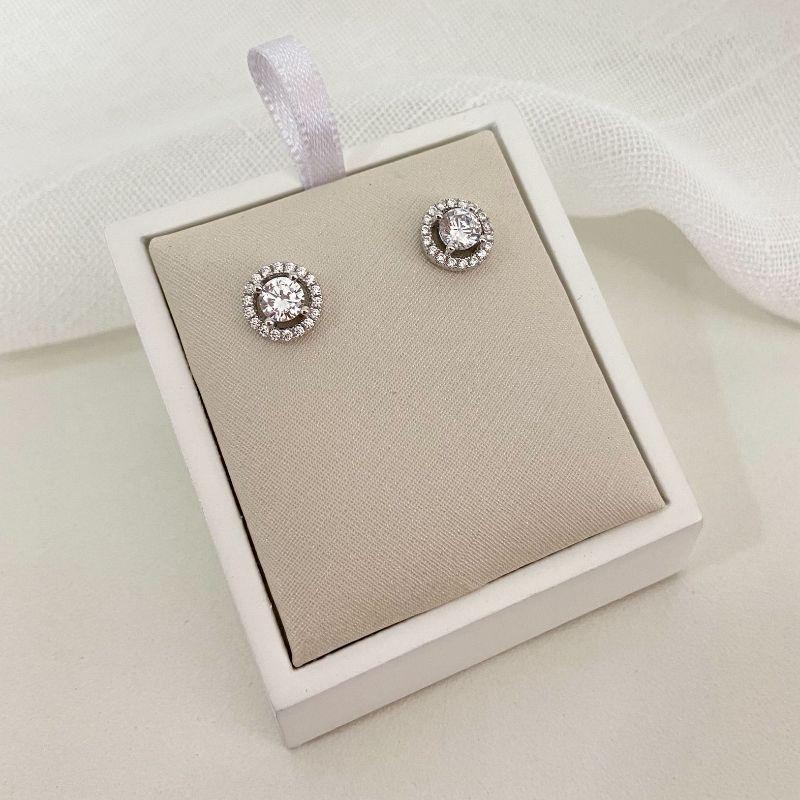 BR PT PEDRA CRISTAL CRAVEJADA