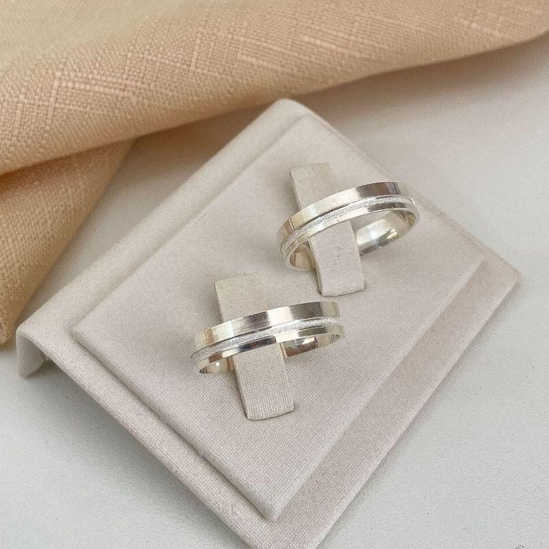 ALIANÇA PT RETA FRISO DIAMANTADO