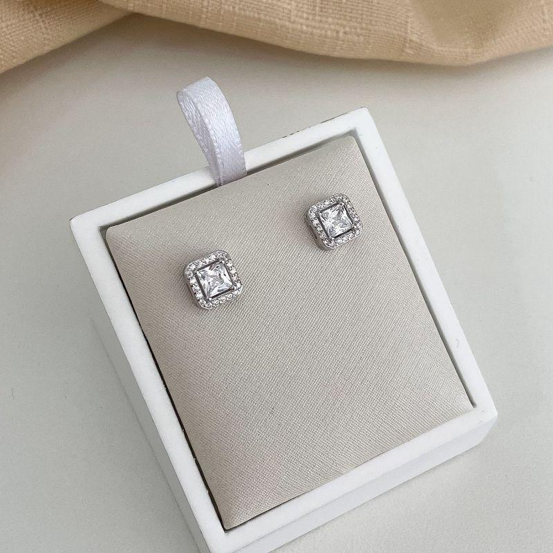 BR PT QUADRADA CRAVEJADA