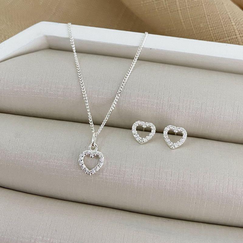 CONJ PT CORAÇAO CRAVEJADO