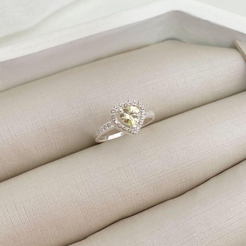 ANEL PT CORAÇÃO AMARELO CRAVEJADO