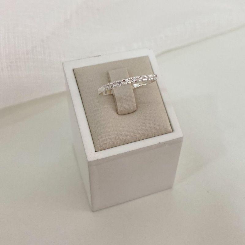 ANEL PT MEIA ALIANÇA 9 PEDRA 7