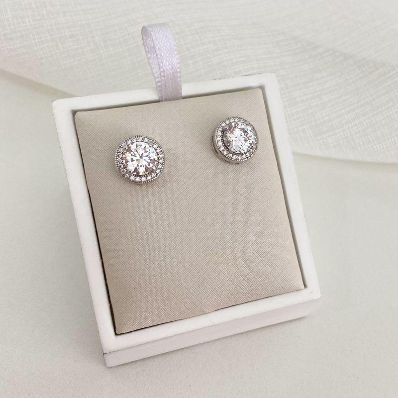 BR PT PEDRA CRISTAL CRAVEJADA 6MM