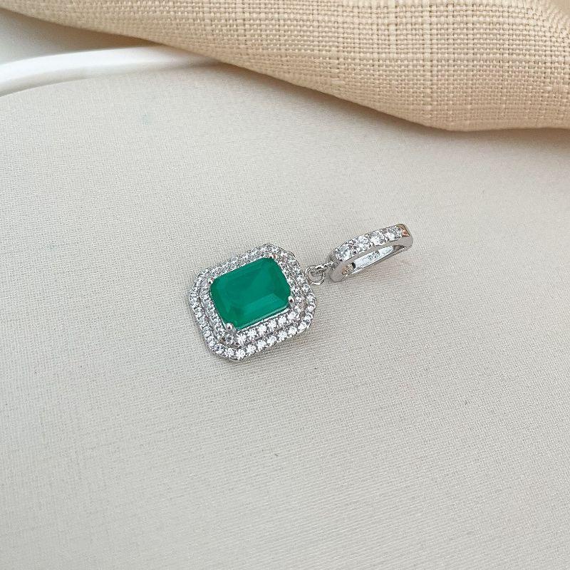 PG PT PEDRA CRAVEJADA