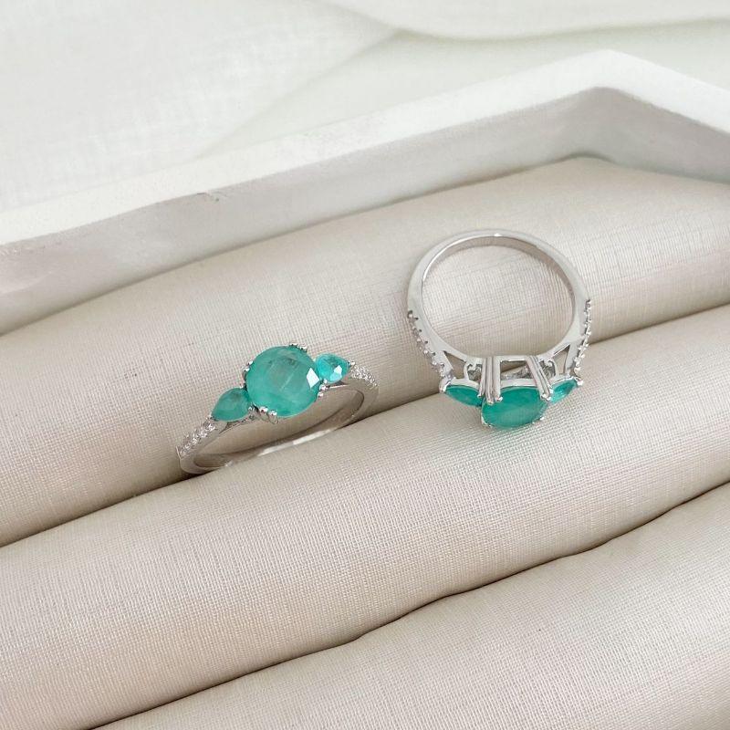 ANEL PT 3 PEDRAS VERDE CLARO 7MM